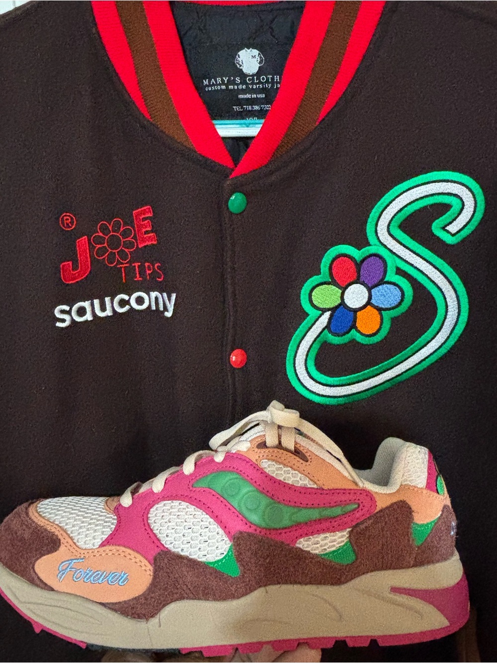 SAUCONY JAE TIPS JACKET AND SNEAKERS SET MENS RARE FIND.